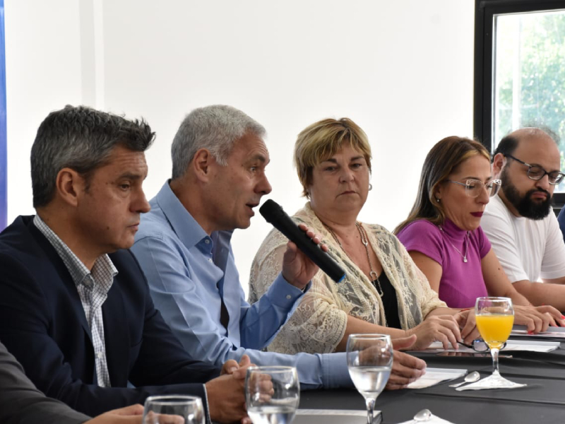 Reunión con empresas para el desarrollo del Sector Industrial Planificado